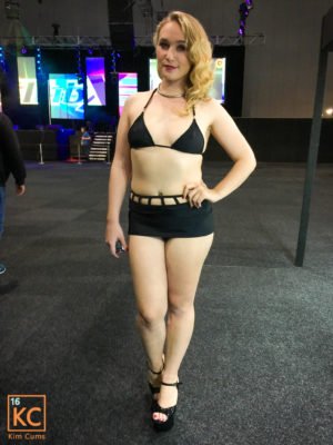 KimCums-The-Many-Outfits-of-Kim-at-Sexpo_063644.jpg