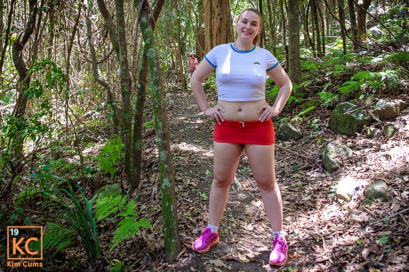 Kim Cums: contornando a floresta tropical