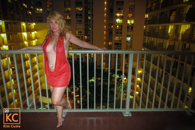 Kim Cums: Mote - Slutty Red Dress