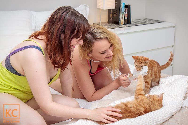 Kim Cums: Behind the Scenes le Kittens